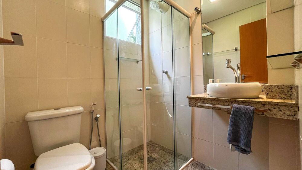 Apartamento à venda com 2 quartos, 70m² - Foto 3