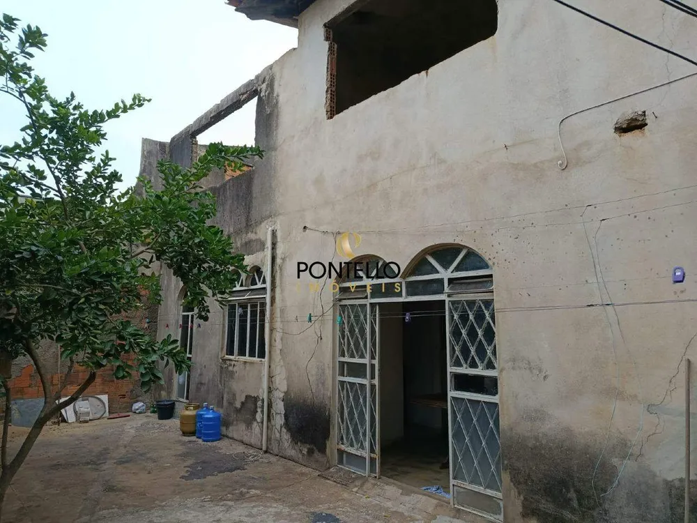 Casa, 2 quartos, 252 m² - Foto 1