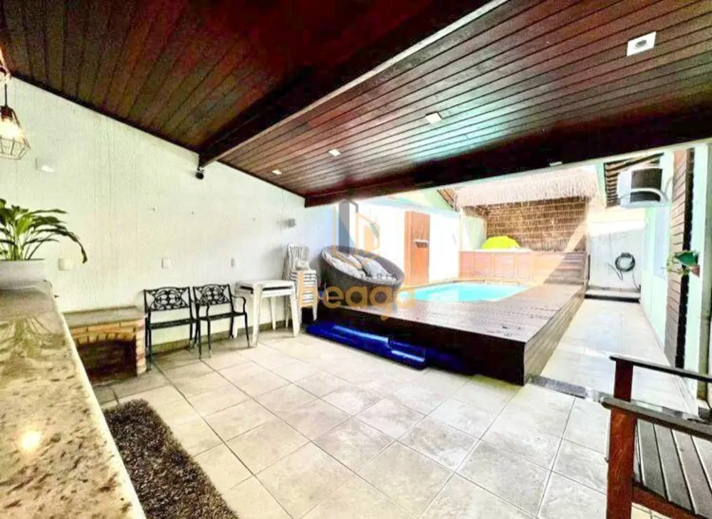 Casa, 4 quartos, 260 m² - Foto 1