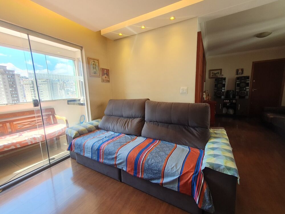 Apartamento à venda com 4 quartos, 130m² - Foto 2
