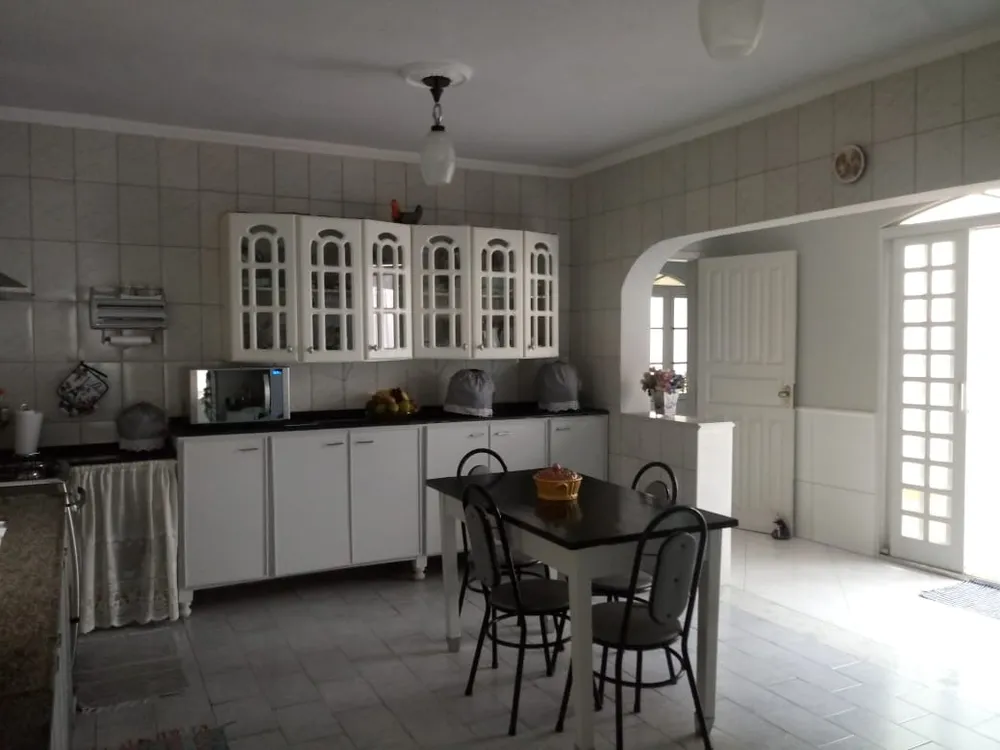 Casa, 3 quartos, 331 m² - Foto 2