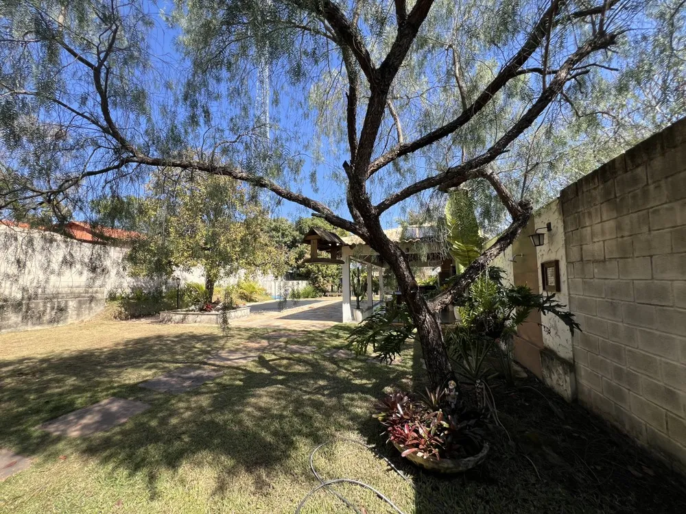 Casa, 4 quartos, 300 m² - Foto 1