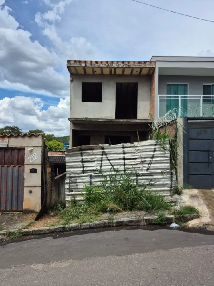 Casa, 3 quartos, 183 m² - Foto 1