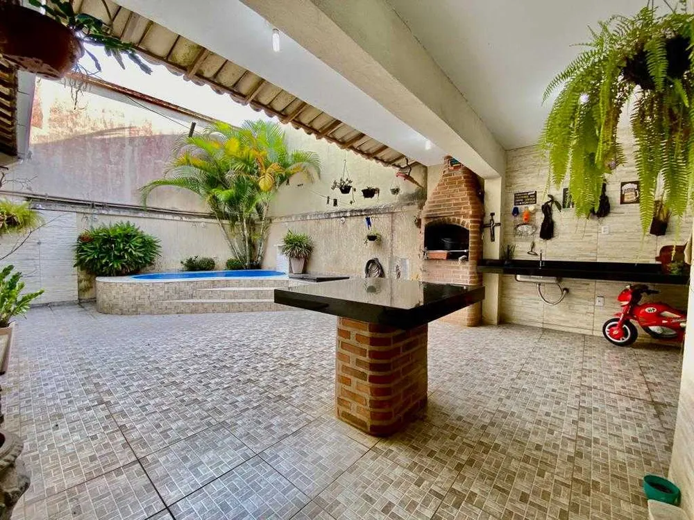 Casa, 3 quartos, 208 m² - Foto 2