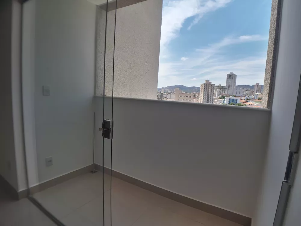 Apartamento para alugar com 3 quartos, 85m² - Foto 4