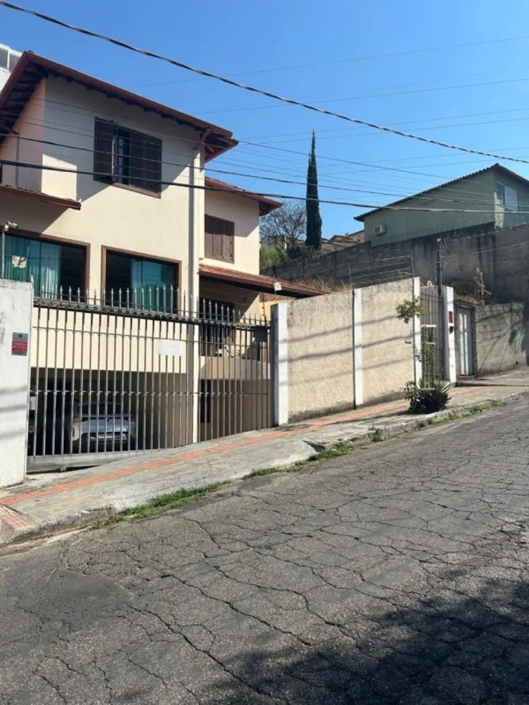 Casa, 4 quartos, 316 m² - Foto 1