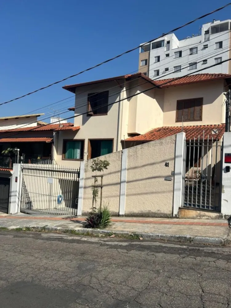 Casa, 4 quartos, 316 m² - Foto 2