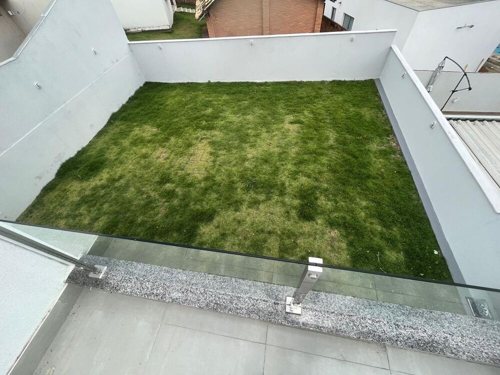 Casa à venda com 4 quartos, 200m² - Foto 3