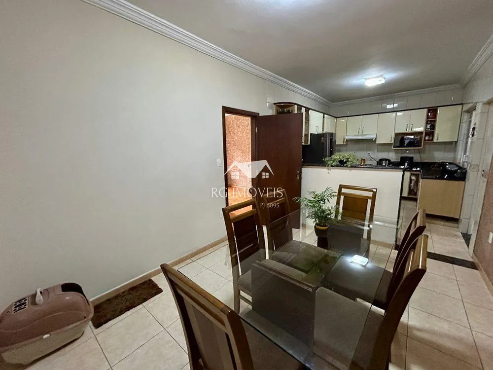 Casa, 3 quartos, 209 m² - Foto 3