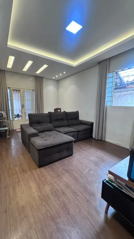 Casa, 3 quartos, 265 m² - Foto 1
