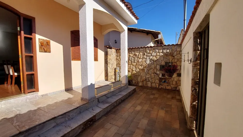 Casa, 3 quartos, 244 m² - Foto 2