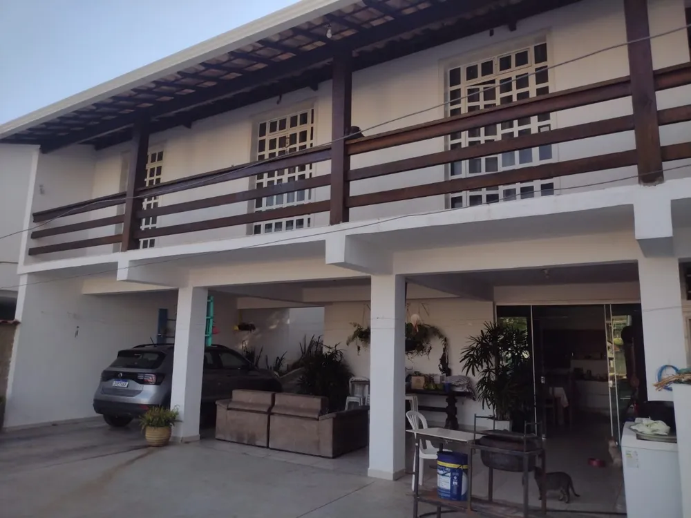Casa, 4 quartos, 216 m² - Foto 1