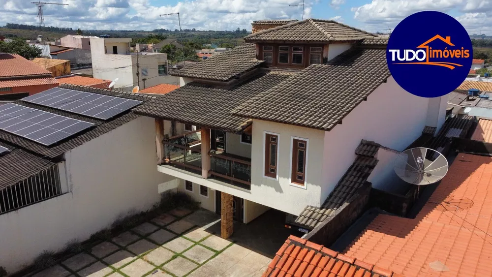 Casa à venda com 5 quartos, 275m² - Foto 8