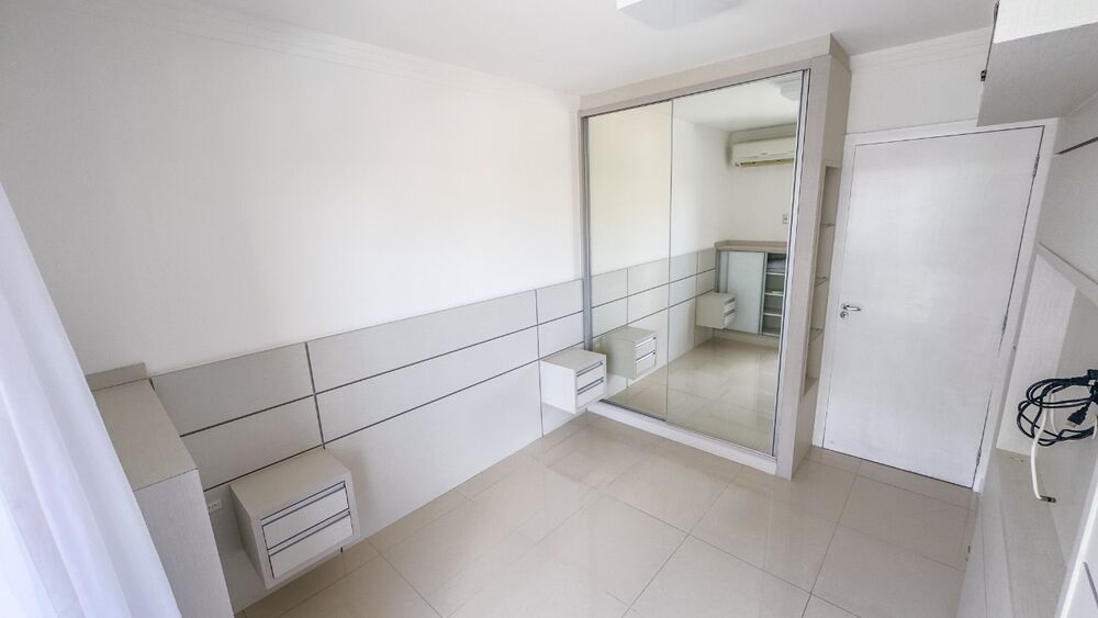 Apartamento à venda com 2 quartos, 67m² - Foto 13