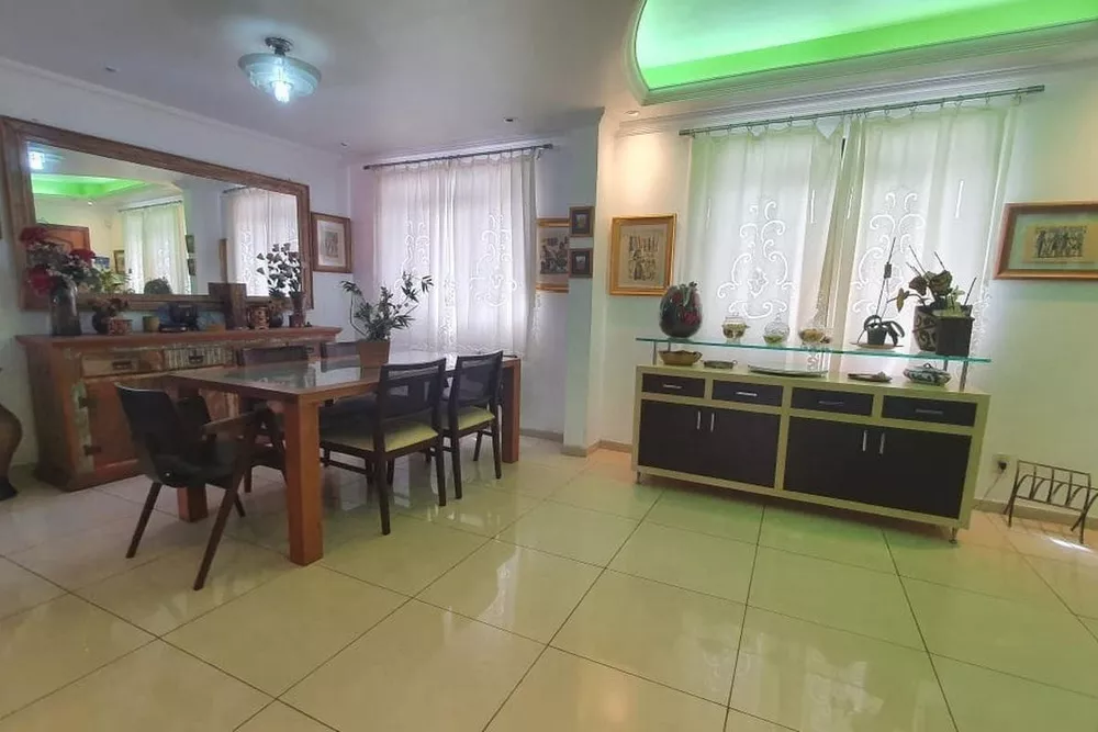 Casa à venda com 5 quartos, 480m² - Foto 4