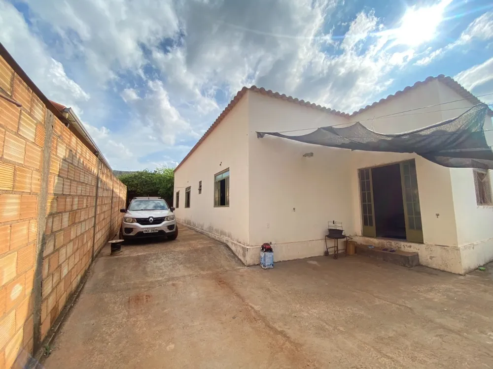 Casa, 4 quartos, 251 m² - Foto 2