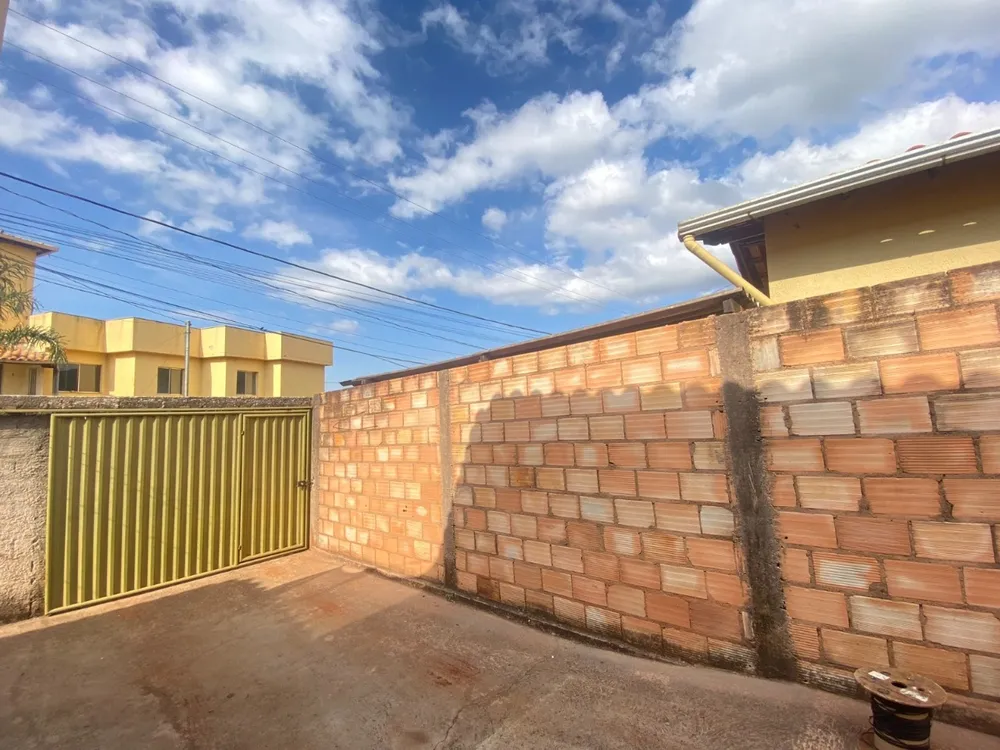 Casa, 4 quartos, 251 m² - Foto 1