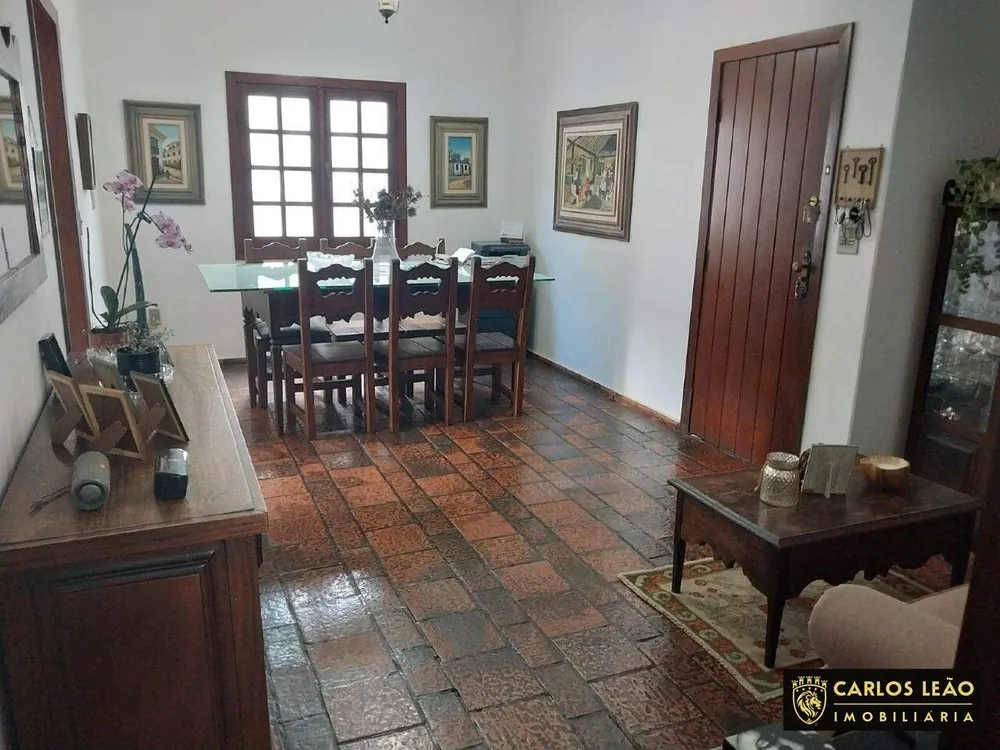 Casa, 4 quartos, 193 m² - Foto 1
