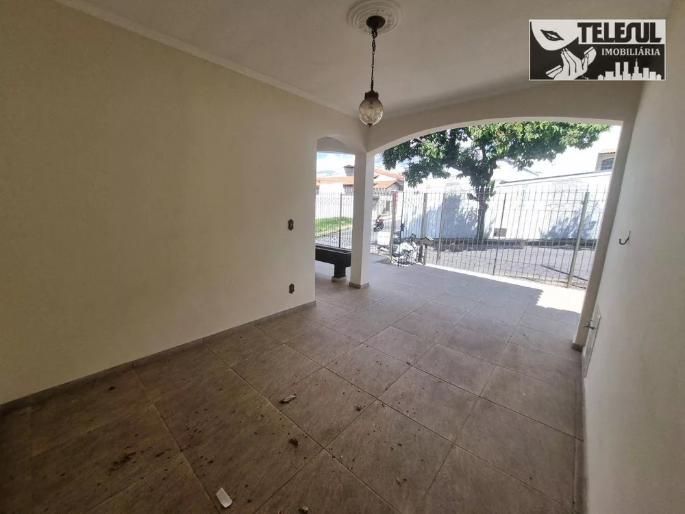 Casa para alugar com 3 quartos, 300m² - Foto 17