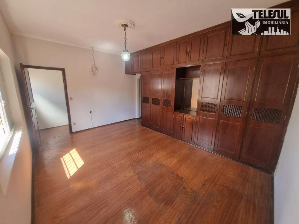 Casa para alugar com 3 quartos, 300m² - Foto 5