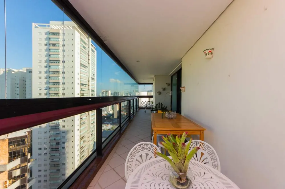Apartamento, 4 quartos, 242 m² - Foto 1