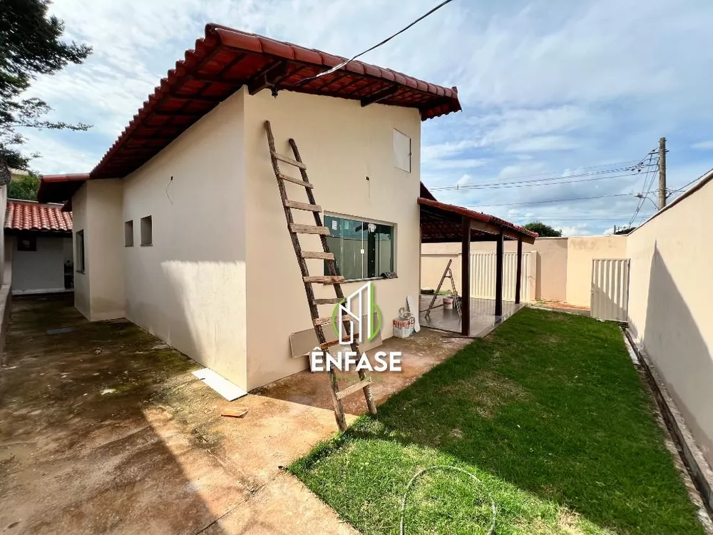 Casa à venda com 3 quartos, 360m² - Foto 2