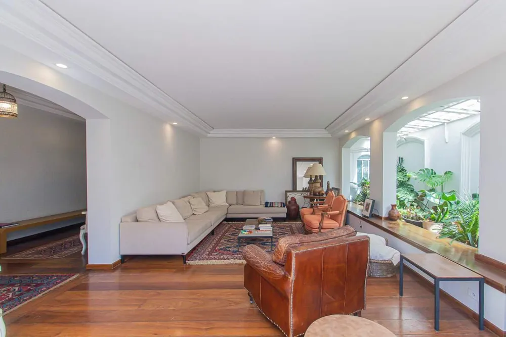 Casa, 4 quartos, 350 m² - Foto 1