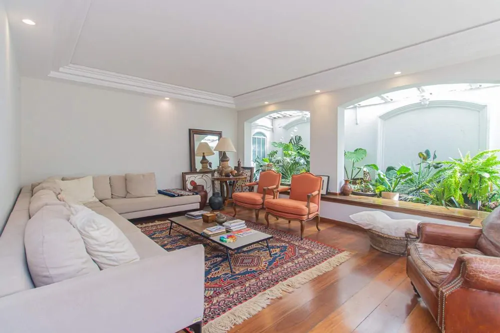 Casa, 4 quartos, 350 m² - Foto 1