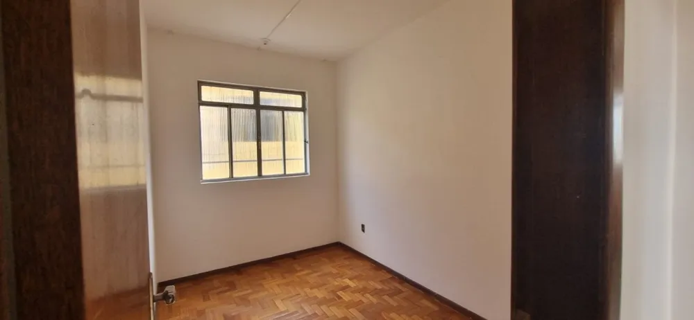Casa, 5 quartos, 340 m² - Foto 2