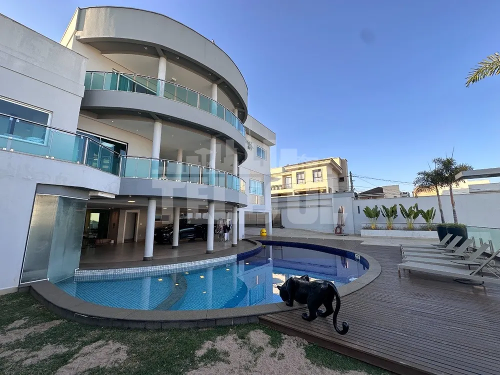 Casa, 5 quartos, 1345 m² - Foto 1