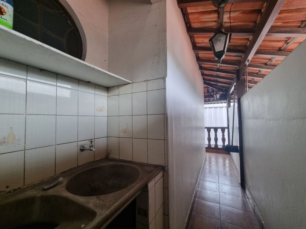 Casa para alugar com 3 quartos, 80m² - Foto 3