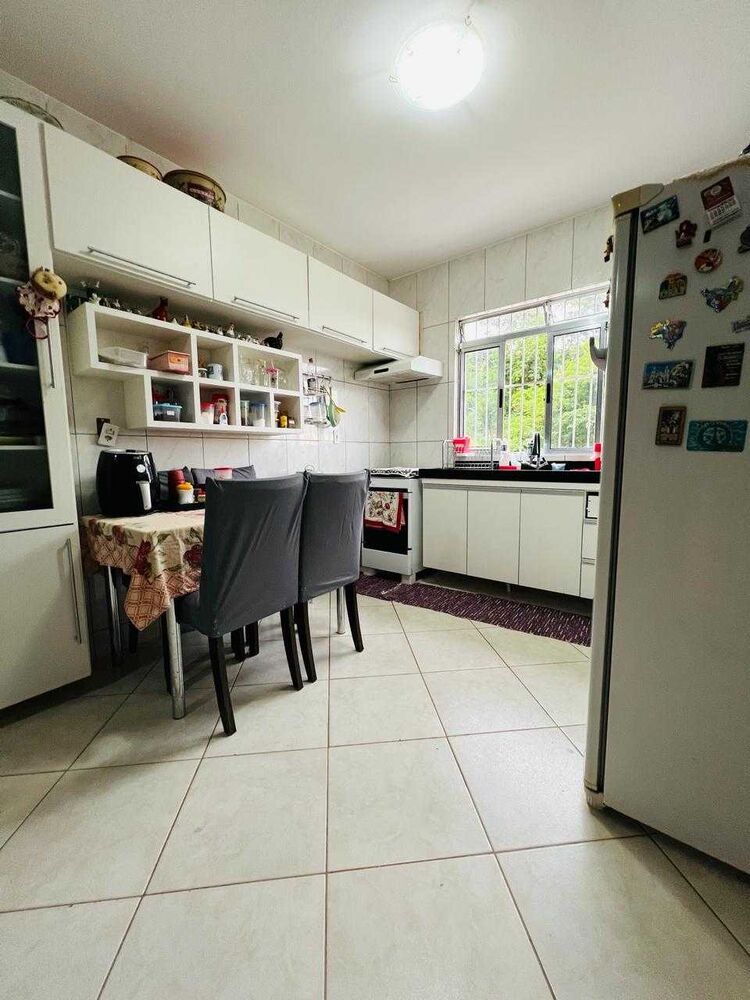 Apartamento à venda com 2 quartos, 81m² - Foto 1