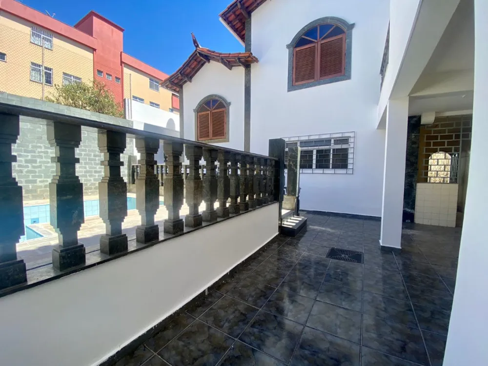 Casa, 4 quartos, 324 m² - Foto 2