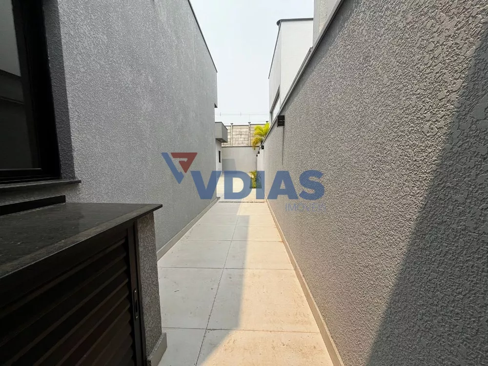 Casa de Condomínio à venda com 3 quartos, 300m² - Foto 4