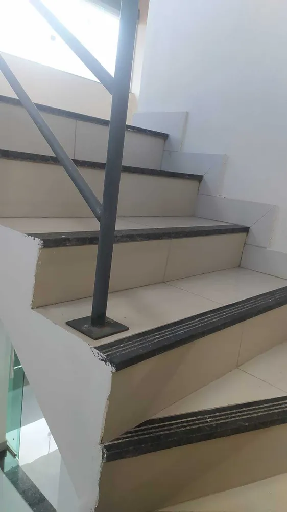 Casa, 5 quartos, 230 m² - Foto 1