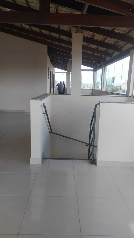 Casa, 5 quartos, 230 m² - Foto 4