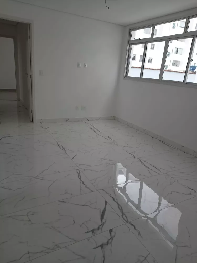 Cobertura à venda com 3 quartos, 75m² - Foto 2