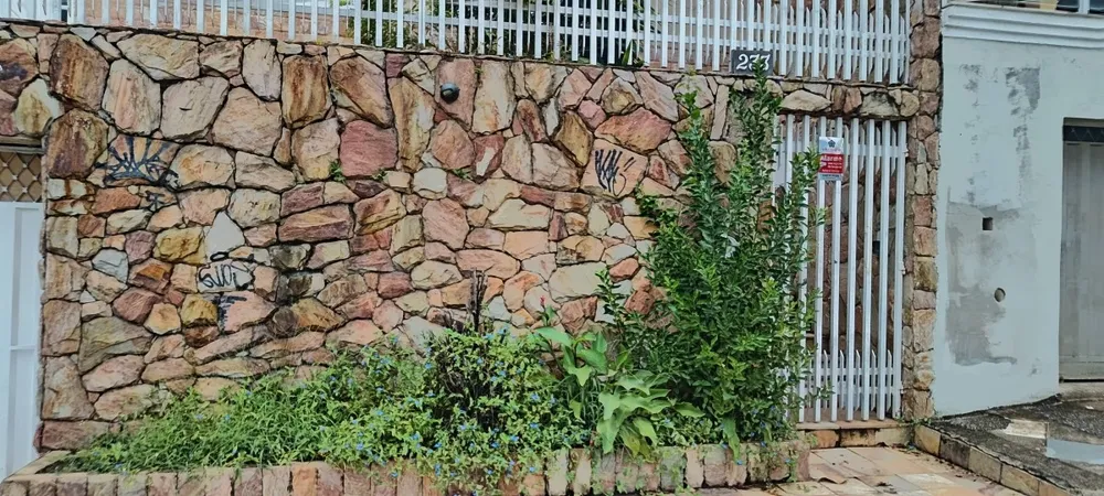 Casa, 4 quartos, 208 m² - Foto 1