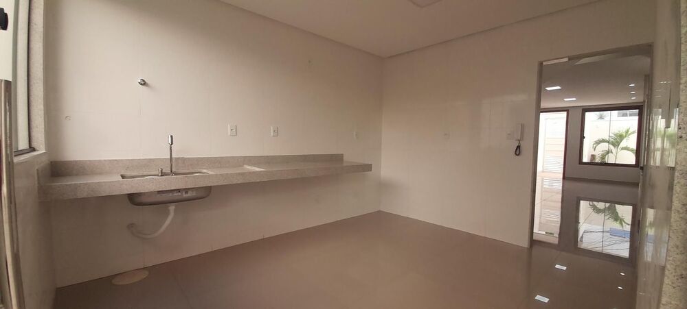 Casa à venda com 3 quartos, 205m² - Foto 8