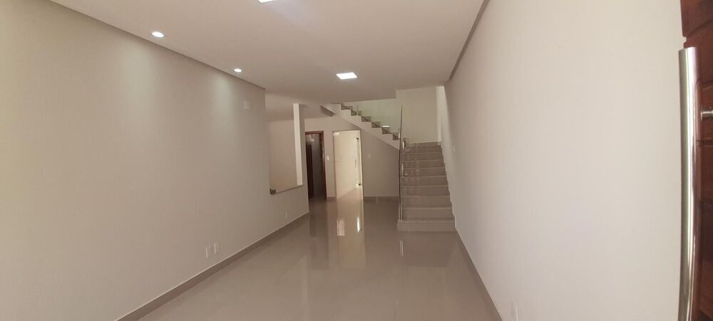 Casa à venda com 3 quartos, 205m² - Foto 4