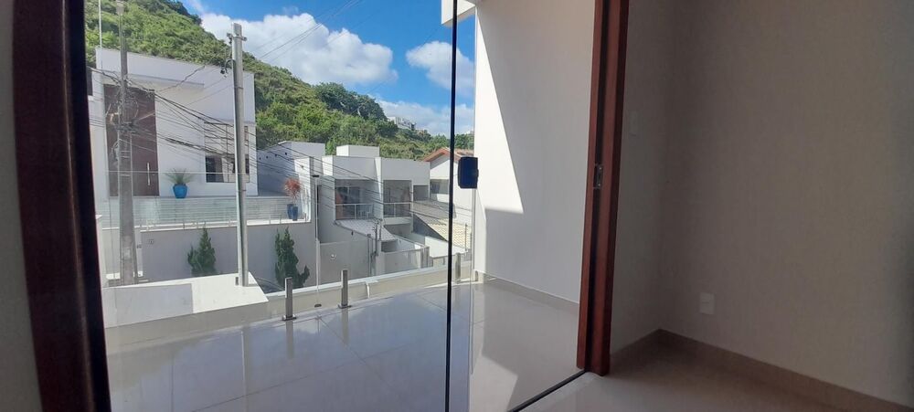 Casa à venda com 3 quartos, 205m² - Foto 5
