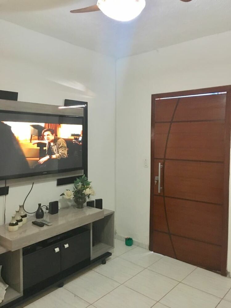 Casa à venda com 3 quartos, 600m² - Foto 1
