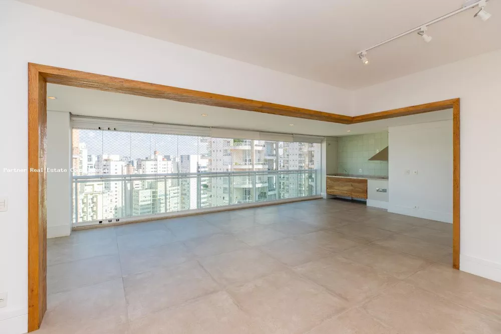 Apartamento à venda com 3 quartos, 157m² - Foto 3