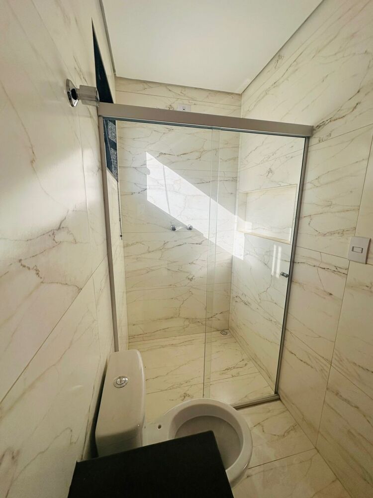Casa à venda com 3 quartos, 140m² - Foto 2