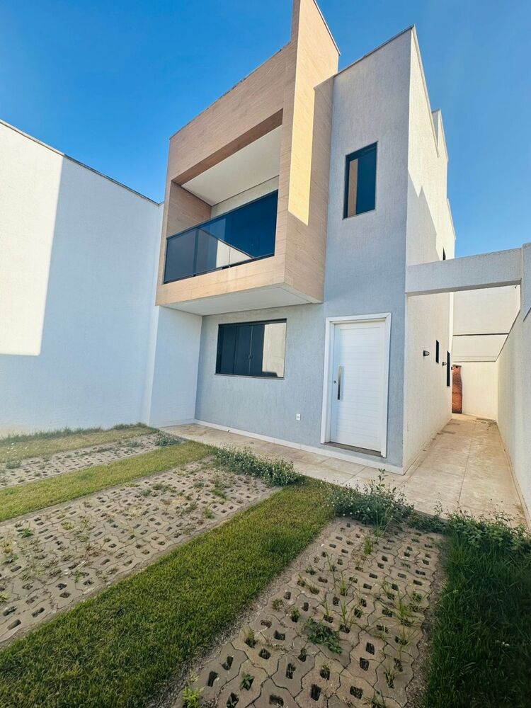 Casa à venda com 3 quartos, 140m² - Foto 1