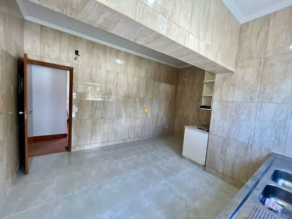 Casa, 4 quartos, 216 m² - Foto 1
