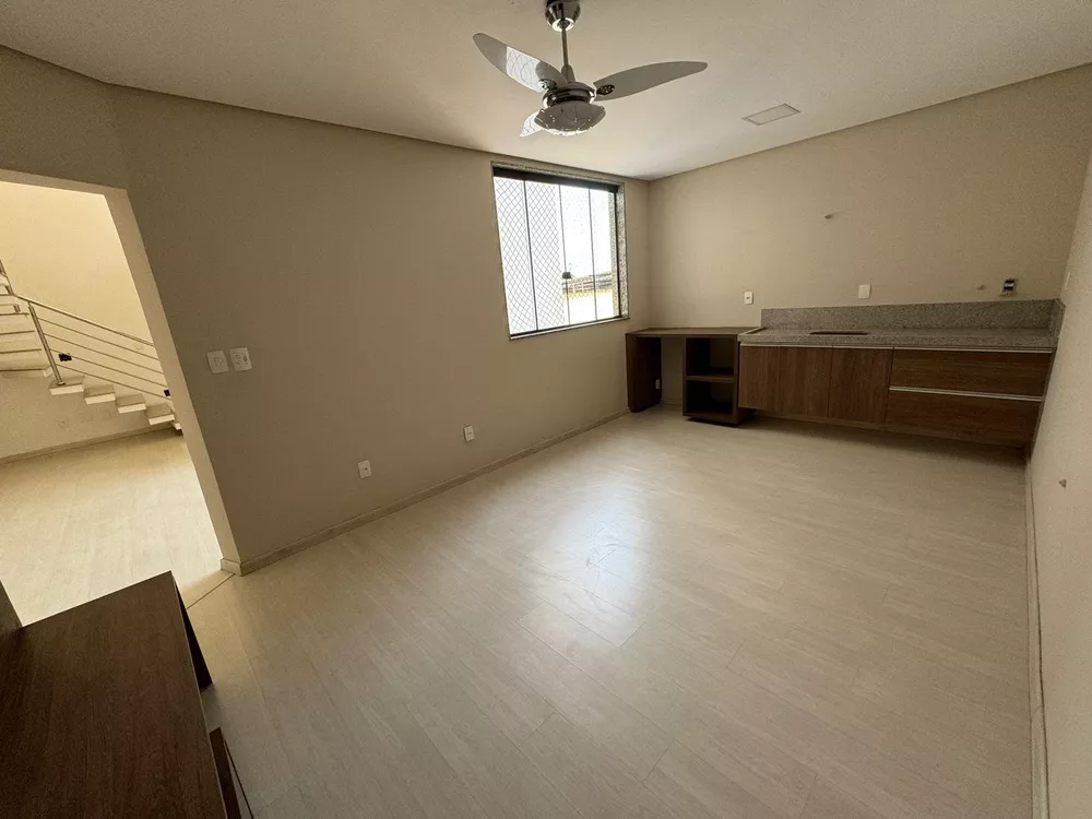 Cobertura à venda com 4 quartos, 220m² - Foto 3