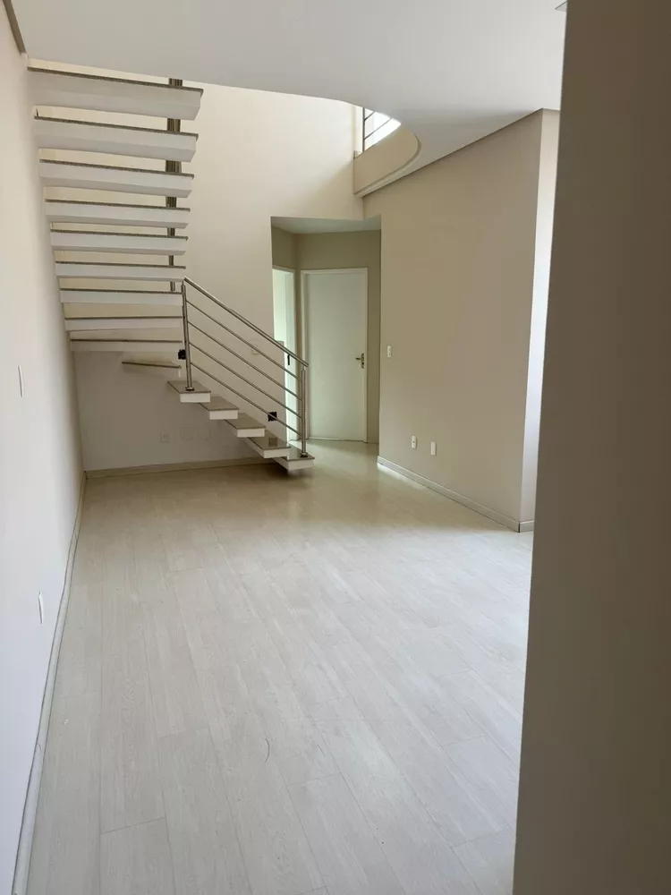 Cobertura à venda com 4 quartos, 220m² - Foto 12