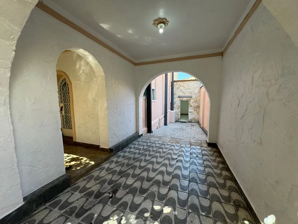 Casa, 4 quartos, 295 m² - Foto 1