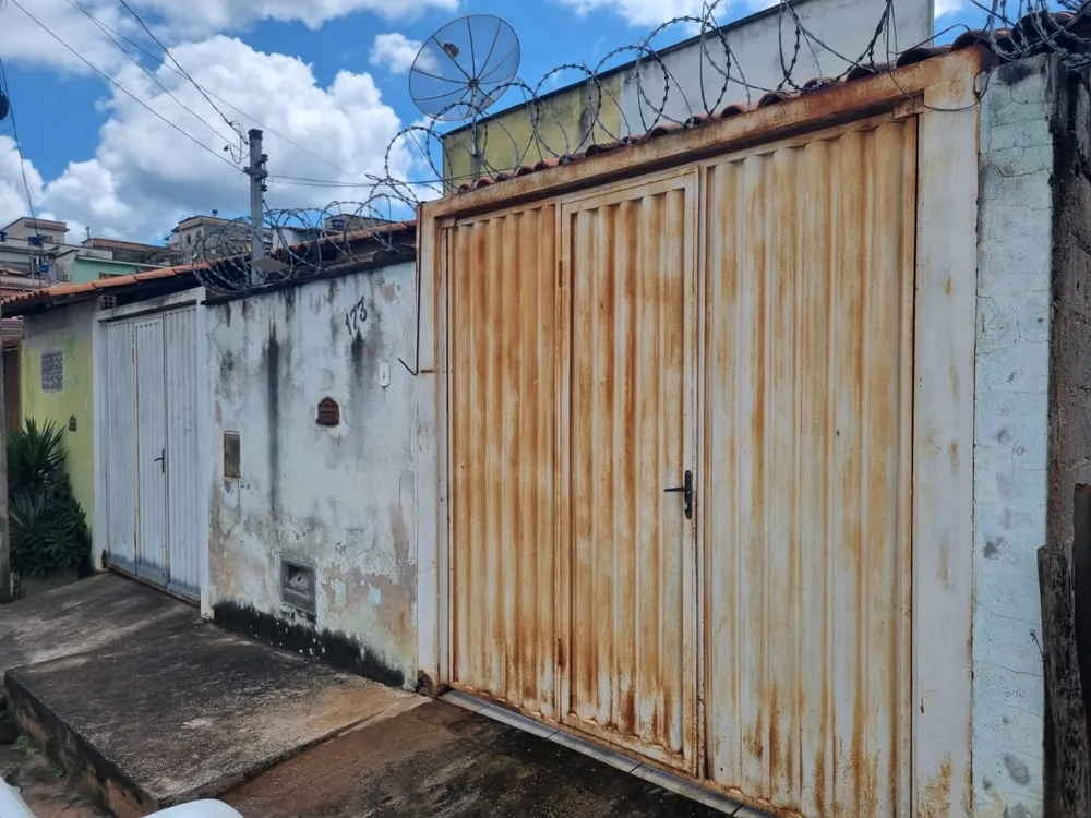 Casa, 2 quartos, 261 m² - Foto 1